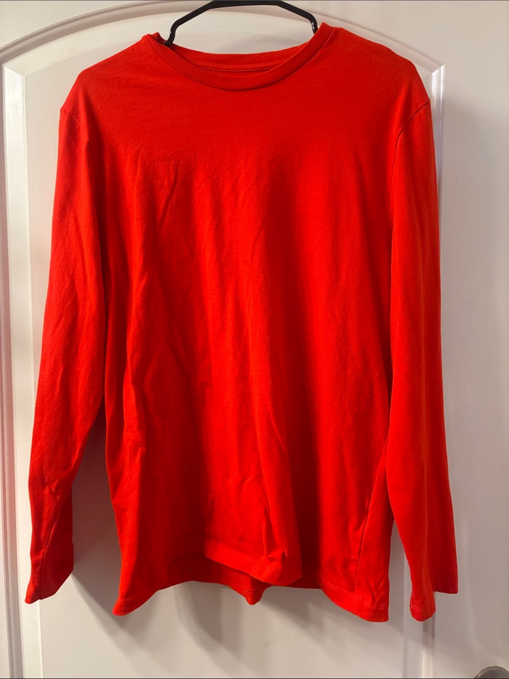 Amazon Essentials Long Sleeve Crewneck T-Shirt - Bright Red